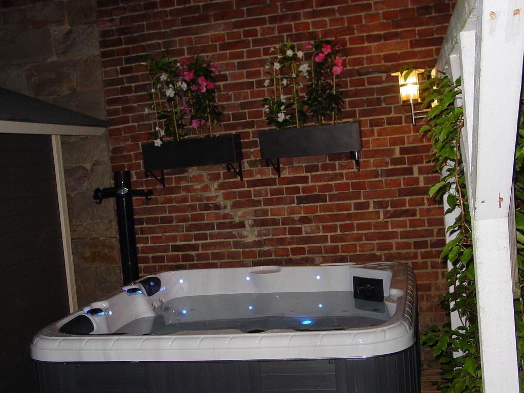 Robert'S Bed & Breakfast Helmarshausen Экстерьер фото