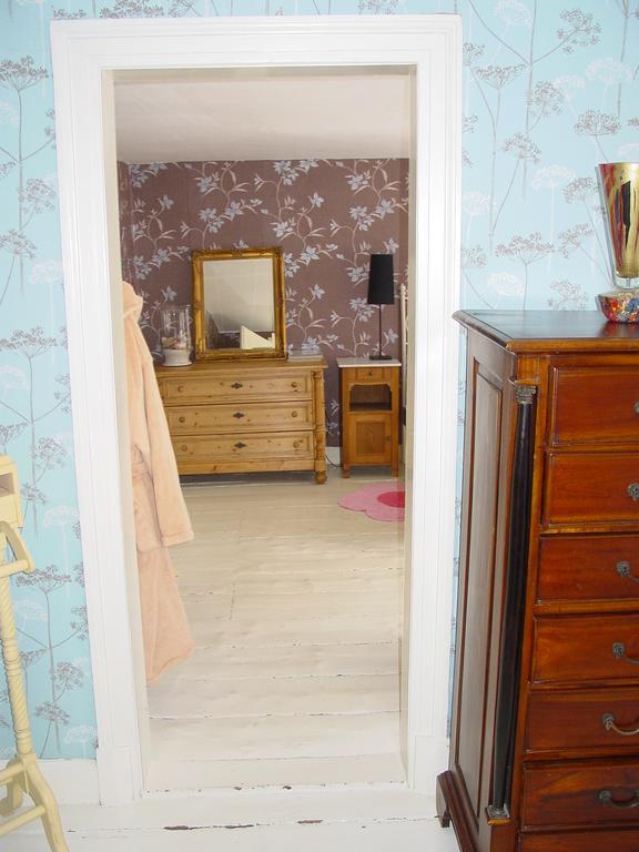 Robert'S Bed & Breakfast Helmarshausen Экстерьер фото