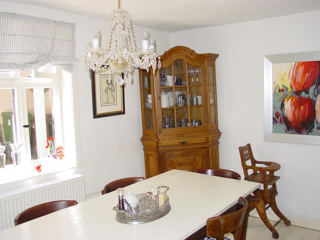 Robert'S Bed & Breakfast Helmarshausen Экстерьер фото
